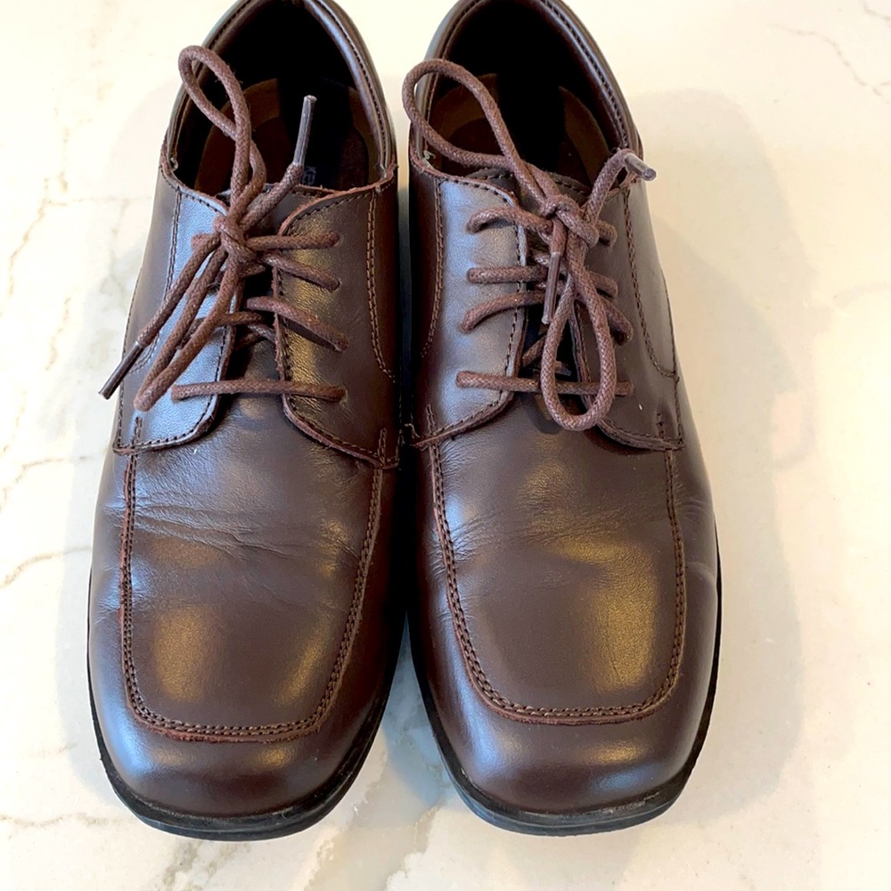 Dress shoes